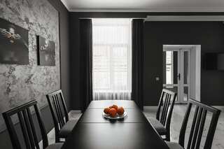 Отель EliteHouseOdessa Одесса Двухместный номер с двуспальной кроватью и дополнительной кроватью-5